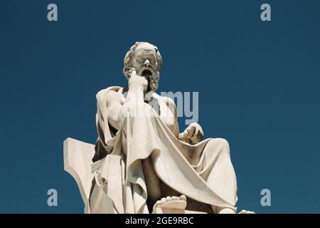 Grèce, Athènes, juin 17 2020 - Statue de l'ancien philosophe grec Socrates. Banque D'Images