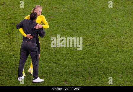 Erling Haaland (BVB), Sportdirektor Hasan Salihamidzic (Muenchen) Borussia Dortmund - Bayern München 17.08.2021, Fussball, 1. Bundesliga, saison 2021/ Banque D'Images