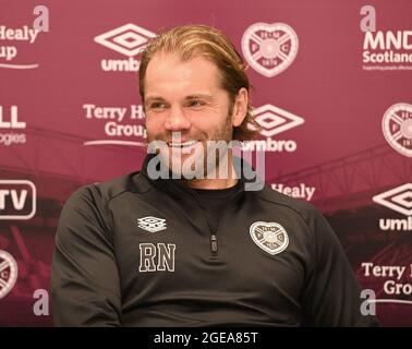 Sous embargo pour les journaux du dimanche 22 août 21 Oriam Sports Center Edinburgh.Scotland UK.13 août-21 Hearts Manager Robbie Neilson Press Conference for Scottish Premiership Match vs Aberdeen Credit: eric mccowat/Alay Live News Banque D'Images