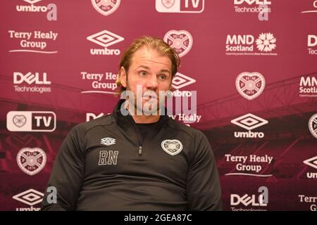 Sous embargo pour les journaux du dimanche 22 août 21 Oriam Sports Center Edinburgh.Scotland UK.13 août-21 Hearts Manager Robbie Neilson Press Conference for Scottish Premiership Match vs Aberdeen Credit: eric mccowat/Alay Live News Banque D'Images