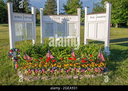 Mémorial de guerre sur Shutesbury, Massachusetts Town Common Banque D'Images