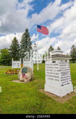 Un mémorial de guerre situé sur la commune de Shutesbury, Massachusetts Banque D'Images