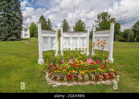 Un mémorial de guerre situé sur la commune de Shutesbury, Massachusetts Banque D'Images