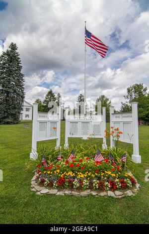 Un mémorial de guerre situé sur la commune de Shutesbury, Massachusetts Banque D'Images