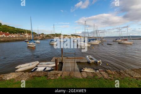 Limekilns port qui remonte au 14e Centaury et est sur la côte de Fife en Écosse, au Royaume-Uni Banque D'Images