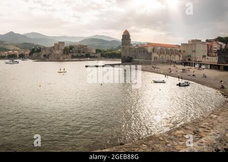 Collioure, France ; 27 août 2017 : panorama de la baie de Collioure Banque D'Images