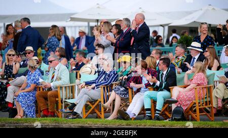 Henley-upon-Thames, Oxfordshire, Royaume-Uni. Henley Royal Regatta, Covid a adapté les courses avec des chaleurs traditionnels menant à la finale du dimanche grand en août Banque D'Images