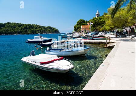 La belle marina de Cavtat sur la côte Adriatique de Croatie Banque D'Images