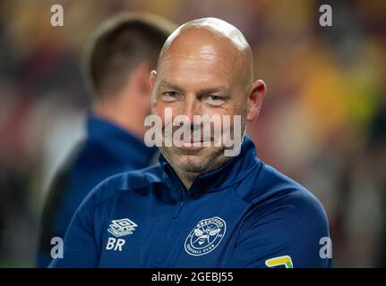 Brentford, Royaume-Uni. 13 août 2021. Brian Riemer, entraîneur-chef adjoint de Brentford, lors du match de la Premier League entre Brentford et Arsenal au stade communautaire de Brentford, à Brentford, en Angleterre, le 13 août 2021. Photo par Andrew Aleksiejczuk/Prime Media Images. Crédit : Prime Media Images/Alamy Live News Banque D'Images