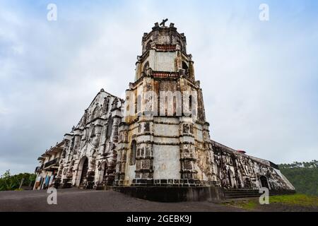 L'église de Daraga ou notre Dame de la porte l'église paroissiale est une église catholique romaine à Legazpi aux Philippines Banque D'Images