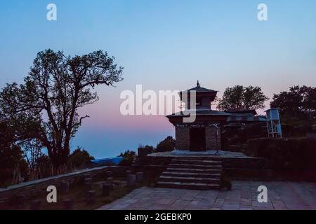 Temple hindou près du village de Panchase dans la vallée de Pokhara au Népal Banque D'Images