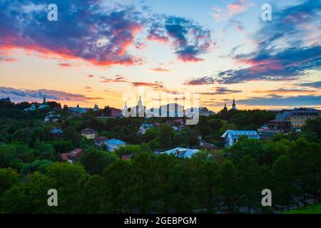 Centre-ville de Vladimir vue panoramique aérienne au coucher du soleil, anneau d'or de Russie Banque D'Images