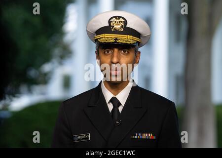 Washington, États-Unis. 18 août 2021. LE chirurgien général AMÉRICAIN Vivek Murthy répond aux questions lors d'une interview du MSNBC à la Maison Blanche à Washington, DC, le mercredi 18 août 2021. Photo de Ken Cedeno/UPI crédit: UPI/Alay Live News Banque D'Images
