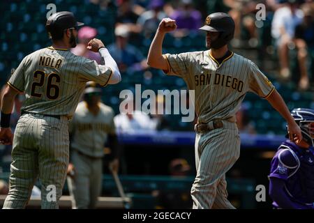 San Diego Padres outfielder Wwill Myers (5) fait une course à domicile lors d'un match de la saison régulière de la MLB contre les Rocheuses du Colorado, le mercredi 18 août 2021, Banque D'Images