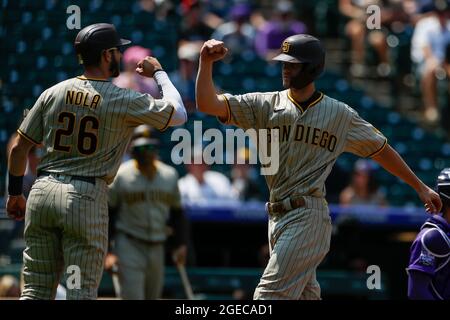 San Diego Padres outfielder Wwill Myers (5) fait une course à domicile lors d'un match de la saison régulière de la MLB contre les Rocheuses du Colorado, le mercredi 18 août 2021, Banque D'Images