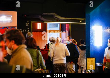 Berlin, Allemagne. 18 août 2021. Vue de l'intérieur du cinéma Delphi Lux lors de la première du film. Crédit : Gerald Matzka/dpa/Alay Live News Banque D'Images