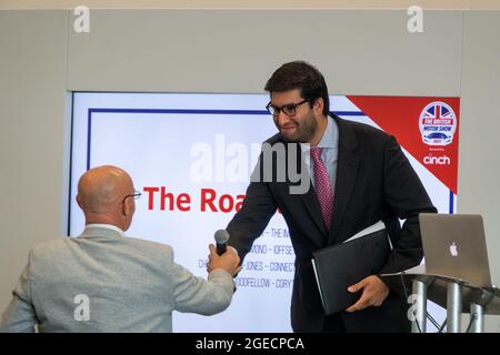 Farnborough, le 19th août 2021.Le député Ranil Jayawardena, ministre du Commerce international, a pris la parole à l'occasion de la Journée nationale de l'industrie automobile. Banque D'Images