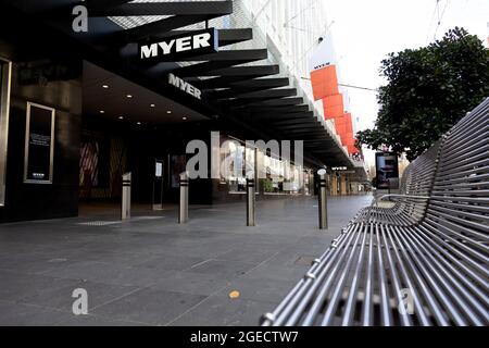 Melbourne, Australie, 9 septembre 2020. Une vue de Bourke Street Myer comme la circulation à pied dans le centre commercial est réduite à zéro pendant COVID-19 à Melbourne, en Australie. Victoria enregistre 76 autres cas de coronavirus au cours des 24 dernières heures, soit une augmentation par rapport à hier, avec 11 décès. Cela vient en même temps qu'AstraZeneca met fin à l'étude sur les vaccins. Crédit : Dave Helison/Speed Media/Alamy Live News Banque D'Images