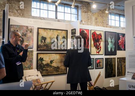 Roy's Art Fair, foire artistique annuelle, galerie Oxo Tower Bargehouse, Londres, Angleterre, Royaume-Uni Banque D'Images