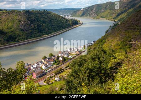 Paysage de la vallée du Rhin à Kestert vue depuis le sentier de randonnée Rheinsteig Banque D'Images