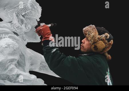 Bloc de glace de sculpture professionnel de carroeur de glace Banque D'Images