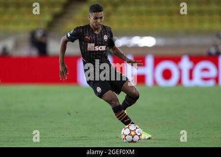 Monaco, Monaco, le 17 août 2021. Pedrinho du FC Shakhtar Donetsk lors du match de la Ligue des champions de l'UEFA au Stade Louis II, Monaco. Le crédit photo devrait se lire: Jonathan Moscrop / Sportimage Banque D'Images