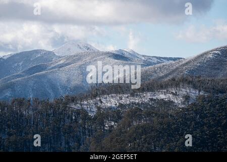 Une scène hivernale fascinante sur le mont Hotham à Victoria, en Australie Banque D'Images