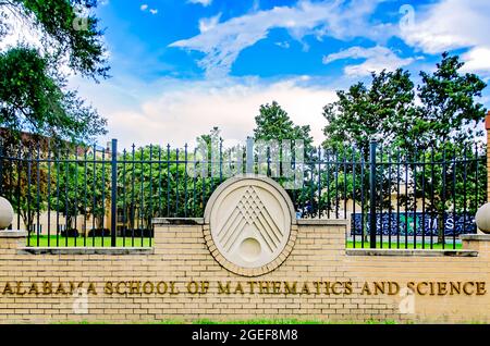 L'Alabama School of Mathematics & Science est photographiée, le 14 août 2021, à Mobile, Alabama. L'école secondaire résidentielle publique a été fondée en 1989. Banque D'Images