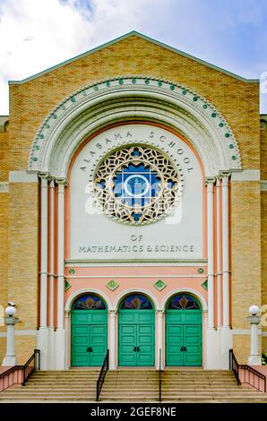 L'Alabama School of Mathematics & Science est photographiée, le 14 août 2021, à Mobile, Alabama. L'école secondaire résidentielle publique a été fondée en 1989. Banque D'Images