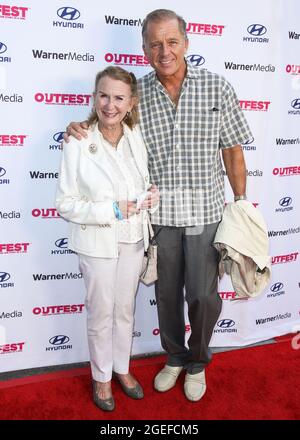 Los Angeles, États-Unis. 19 août 2021. LOS ANGELES, CALIFORNIE, États-Unis - AOÛT 19 : l'actrice Juliet Mills et son mari/acteur Maxwell Caulfield arrivent au festival Outfest LGBTQ 2021 projection de la « Sixième Reel » tenue à la Directors Guild of America le 19 août 2021 à Los Angeles, Californie, États-Unis. (Photo de Xavier Collin/image Press Agency/Sipa USA) crédit: SIPA USA/Alay Live News Banque D'Images