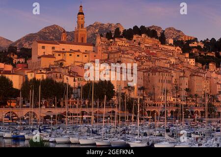 FRANCE. ALPES-MARITIMES (06) LA VILLE DE MENTON Banque D'Images