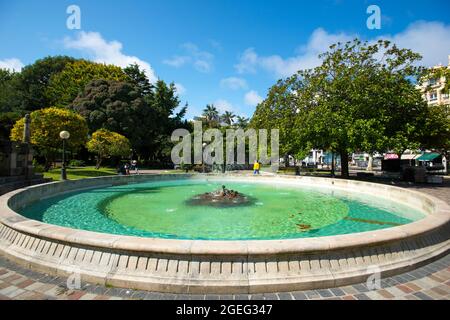 Fontaine dans les Jardins de Méndez Núñez à la Coruña Banque D'Images