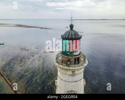 Le Verdon sur Mer (sud-ouest de la France) : vue aérienne du phare de Cordouan à l'embouchure de l'estuaire de la Gironde Banque D'Images