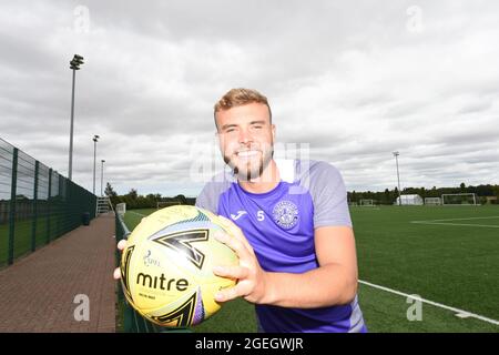 Journaux du dimanche Embargoed pour dimanche 22 août 21 Tranent, Ormiston, East Lothian.Scotland. Royaume-Uni .20th Aug 21 Hibernian Ryan Porteous t session de formation sur Scottish Premiership Match v Dundee crédit: eric mccowat/Alay Live News Banque D'Images