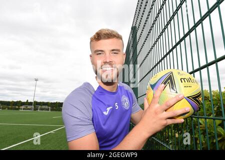 Journaux du dimanche Embargoed pour dimanche 22 août 21 Tranent, Ormiston, East Lothian.Scotland. Royaume-Uni .20th Aug 21 Hibernian Ryan Porteous t session de formation sur Scottish Premiership Match v Dundee crédit: eric mccowat/Alay Live News Banque D'Images