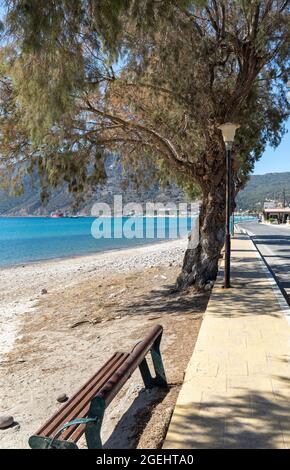 Plage à Kamari, Kefalos, Kos, Grèce. Été 2021 - pas de touriste Banque D'Images