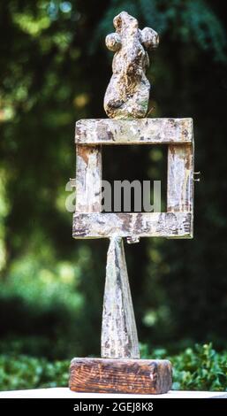 Joan Miró / 'Personaje (Personage)', 1971, bronze, 79 x 29,8 x 18 cm. Fundació Joan Miró. Banque D'Images