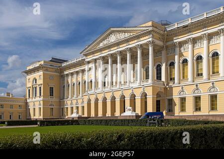 Saint-Pétersbourg, Russie - 9 août 2021, le musée russe d'État de Saint-Pétersbourg Banque D'Images