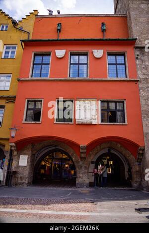 Hôtel de ville historique dans la vieille ville d'Innsbruck - INNSBRUCK, AUTRICHE, EUROPE - 29 JUILLET 2021 Banque D'Images