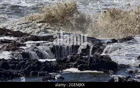 Thor's Well, Cape Perpetua, Oregon Banque D'Images