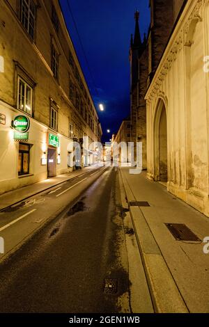 Petites ruelles dans la vieille ville de Vienne - VIENNE, AUTRICHE, EUROPE - 1er AOÛT 2021 Banque D'Images