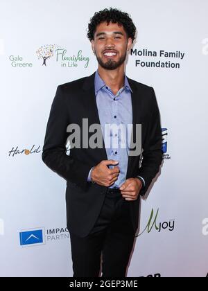 BEVERLY HILLS, LOS ANGELES, CALIFORNIE, États-Unis - AOÛT 20 : le joueur américain de basket-ball Johnny Juzang arrive au 21e Gala annuel de la Fondation Harold et Carole Pump qui s'est tenu à l'hôtel Beverly Hilton le 20 août 2021 à Beverly Hills, Los Angeles, Californie, États-Unis. (Photo de Xavier Collin/image Press Agency/Sipa USA) Banque D'Images