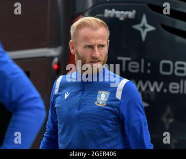 Rotherham, Royaume-Uni. 21 août 2021. Barry Bannan #10 de Sheffield mercredi arrive au sol à Rotherham, Royaume-Uni le 8/21/2021. (Photo de Simon Whitehead/News Images/Sipa USA) crédit: SIPA USA/Alay Live News Banque D'Images