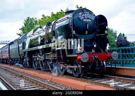 Merchant Navy Class no 35018 British India Line départ de York pour Scarborough avec Scarborough Spa Express, Angleterre Banque D'Images