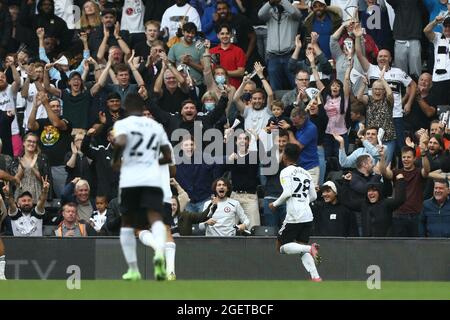 Londres, Royaume-Uni. 21 août 2021. Fabio Carvalho #28 de Fulham célèbre son objectif du faire 2-0 à Londres, Royaume-Uni le 8/21/2021. (Photo par Arron Gent/News Images/Sipa USA) crédit: SIPA USA/Alay Live News Banque D'Images