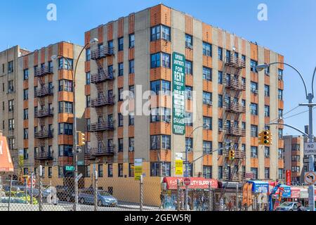 Le 1210 Sherman Avenue est un immeuble d'appartements Art déco conçu par Charles Kreymborg et érigé en 1937. Banque D'Images