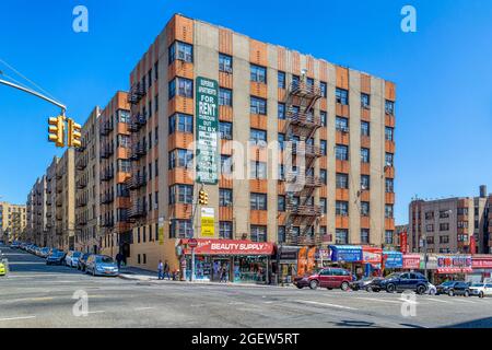 Le 1210 Sherman Avenue est un immeuble d'appartements Art déco conçu par Charles Kreymborg et érigé en 1937. Banque D'Images