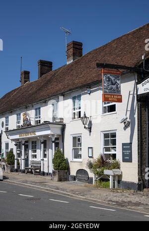 pub et hôtel pour chiens et ours dans le village de lenham dans le kent Banque D'Images