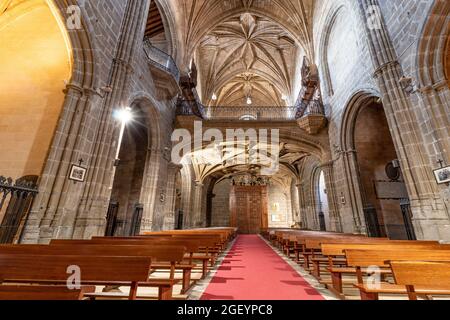 Avila, Espagne - 9 septembre 2017 : intérieur du monastère royal de Saint-Thomas ou du Real Monasterio de Santo Tomas à Avila, lieu de sépulture de Don Ju Banque D'Images