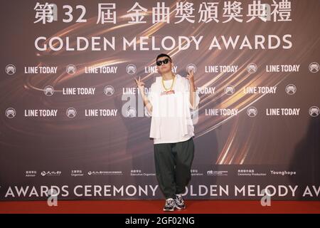 21 août 2021, Taipei, Taipei City, Taïwan: Le chanteur taïwanais Soft Lipa pose une photo lors de la 32e cérémonie des Golden Melody Awards. (Image de crédit : © document via ZUMA Press Wire) Banque D'Images